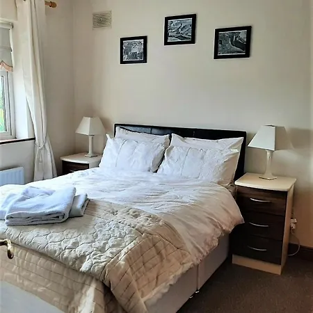 Alojamento de Acomodação e Pequeno-almoço Aaron Vale