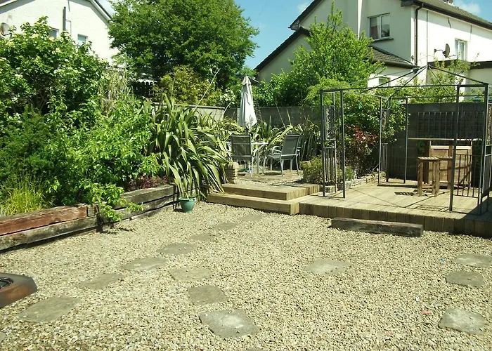 Bed & Breakfast Aaron Vale 3*