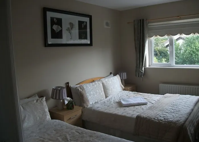 Bed & Breakfast Aaron Vale 3*